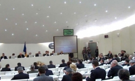 Ustavni amandmani pred poslanicima i delegatima