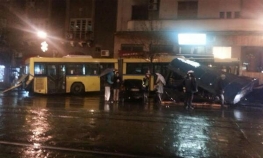 Autobus udario u zgradu hotela Beograd