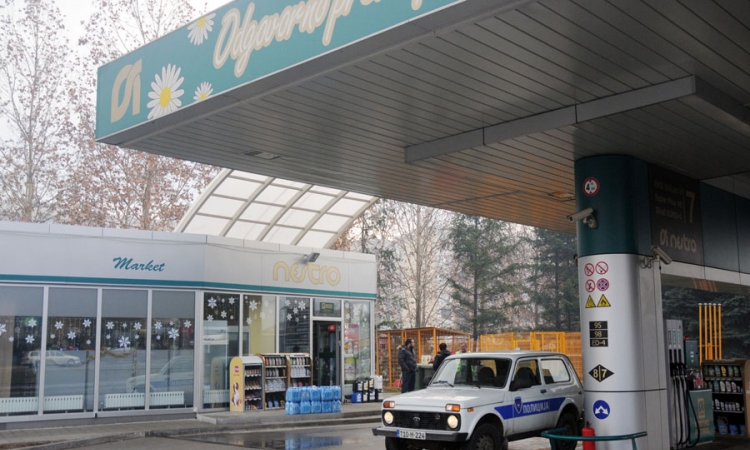 Maskirani razbojnici ukrali 15.000 KM iz Nestro petrol pumpe