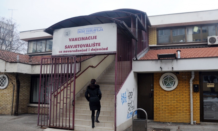 Uzaludni pokušaji zakazivanja termina za pregled beba