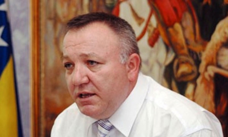 Tomić: Odbrana zna ko je odgovoran za zločin na Tuzlanskoj kapiji