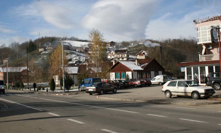 Pijan razbio staklo na policijskoj stanici u Oštroj Luci