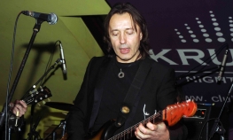 Sead - Zele Lipovača, gitarista "Divljih jagoda": Biće nam bolje kad ...