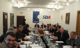 SDA poziva na prestanak nasilja i zajedničku akciju očuvanja države