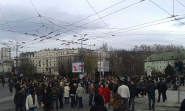 Nastavljaju se okupljanja građana
