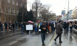 Demonstranti blokirali saobraćaj ispred zgrade Predsjedništva BiH 