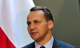 Sikorski demonstrantima: Potpišite ili ste mrtvi
