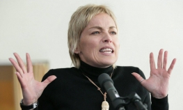 Šeron Stoun odolijeva plastičnim hirurzima