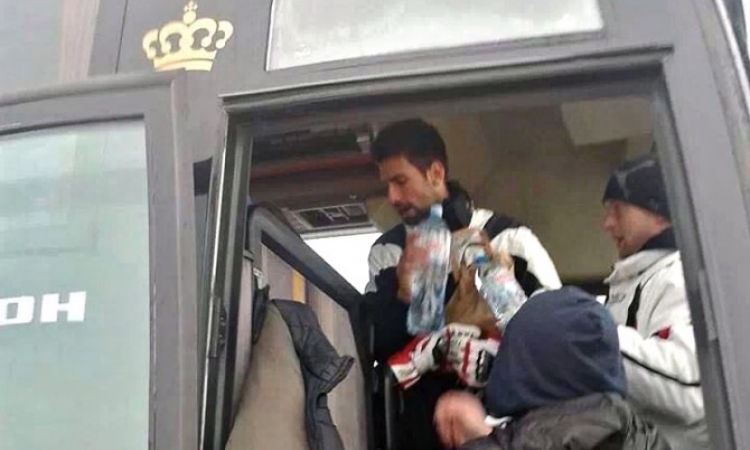 Nole stigao do zavejanih i podijelio namirnice najugroženijima
