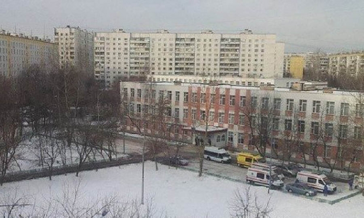 Talačka kriza u srednjoj školi u Moskvi