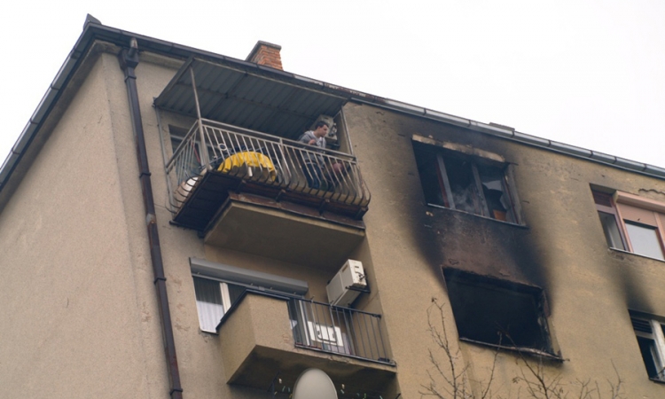 Upalila svijeću za sestru, zaspala i izgorjela
