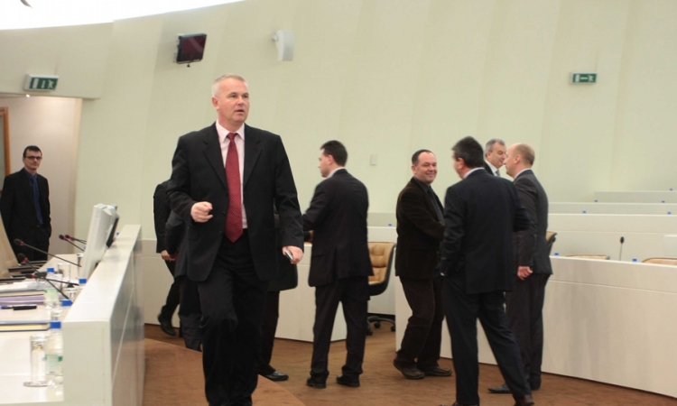 Podržali provjeru privilegija funkcionera