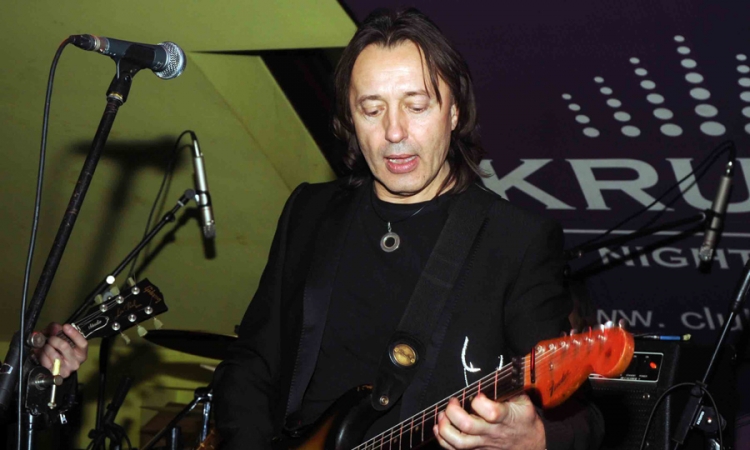 Sead - Zele Lipovača, gitarista "Divljih jagoda": Biće nam bolje kad maknemo neznalice