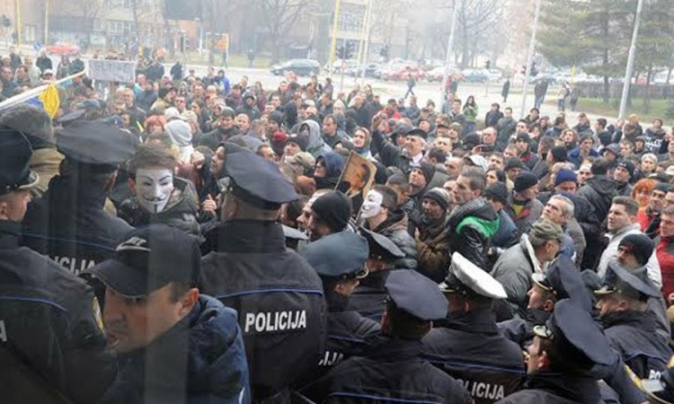 Demonstranti u Tuzli objavili svoje zahtjeve