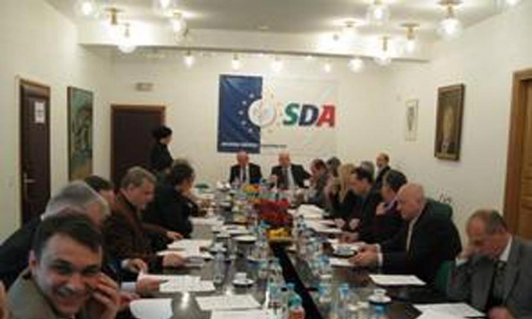 SDA poziva na prestanak nasilja i zajedničku akciju očuvanja države