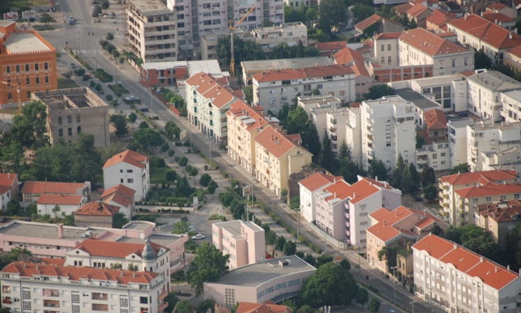 U Mostaru počeli mirni protesti