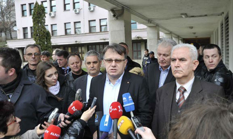 Nijedna funkcija nije vrijedna života