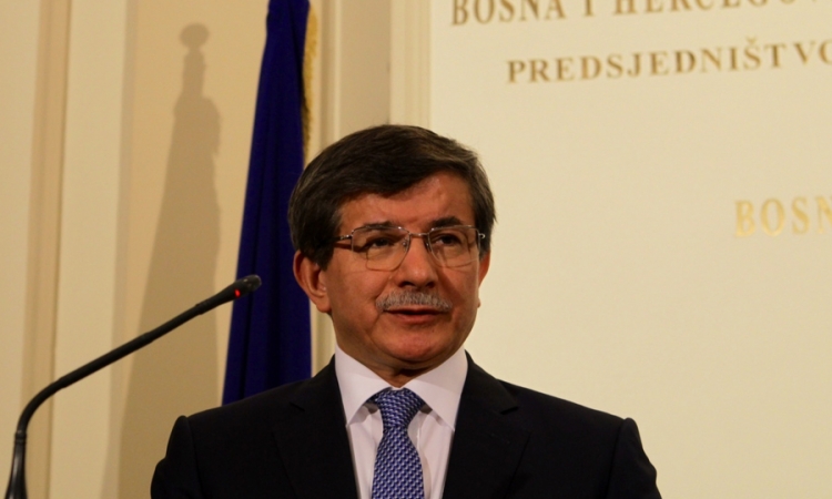 Davutoglu: BiH treba hitnu pomoć
