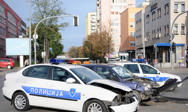 Policajci skrivili 16 udesa