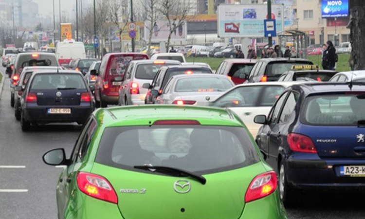 Taksisti traže od inspektora da počnu raditi svoj posao