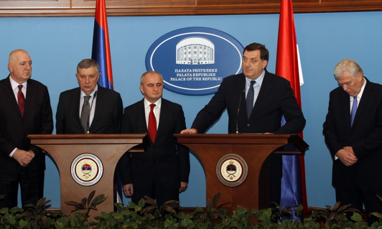Dodik: Institucije Srpske rade neometano