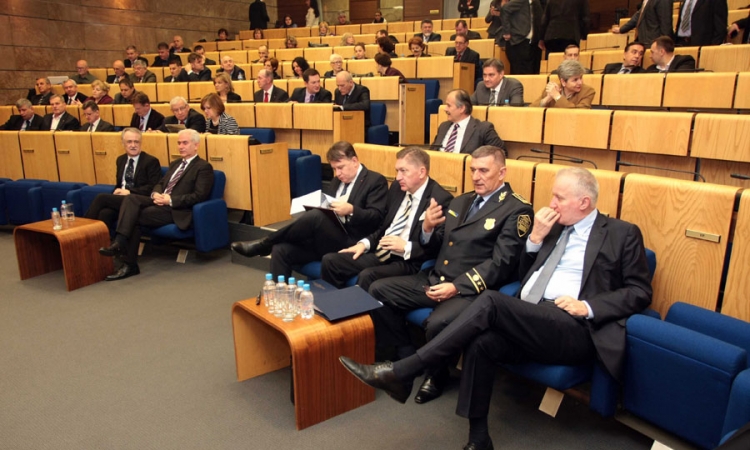 Lukač: Napadi bili organizovani