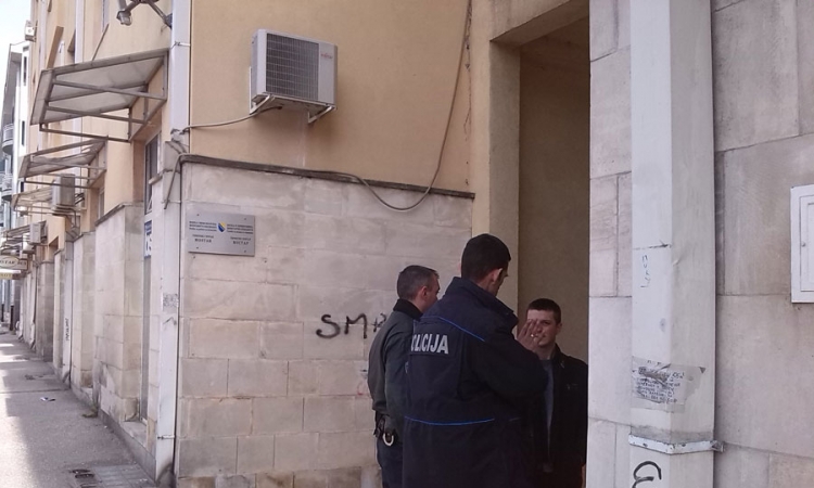 Iznuđivali novac od stranaca