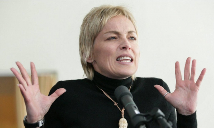 Šeron Stoun odolijeva plastičnim hirurzima