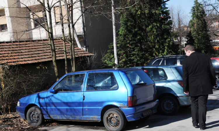 Olupine ostavljaju gdje stignu