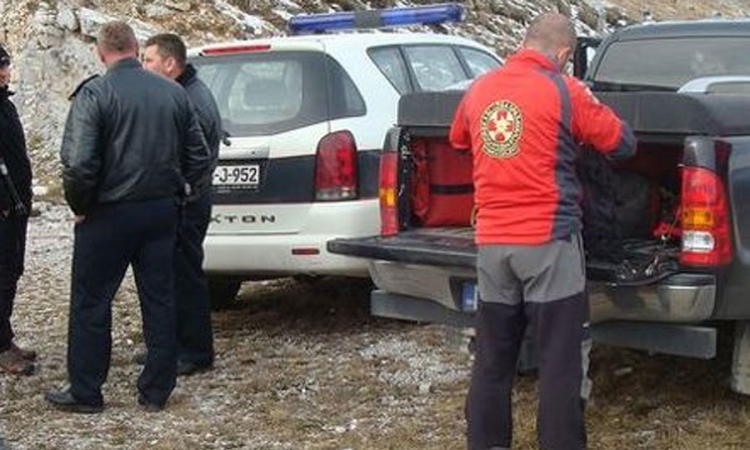 U toku akcija spašavanja teško povrijeđenog alpiniste na Prenju