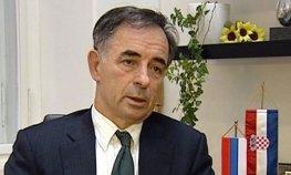 Pupovac: Srbi u Hrvatskoj između "čekića i nakovnja"