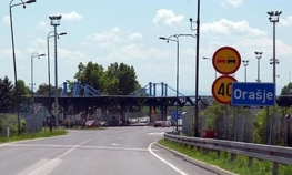 Poljoprivrednici i danas blokirali prelaz Orašje