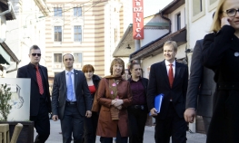 Ketrin Ešton prošetala Baščaršijom i jela ćevape
