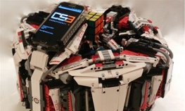 Robot za rekord u rješavanju Rubikove kocke