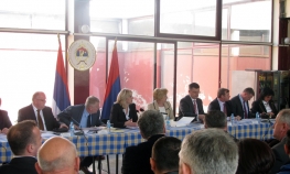 Posebna sjednica Vlade RS u fabrici "Alumina"