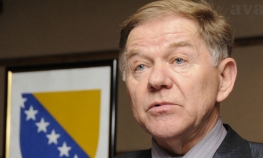 Komšić povrijedio ruku u kuglani