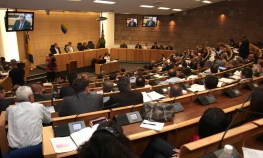 Prvi put u istoriji Federalnog parlamenta odbijen dnevni red sjednice 