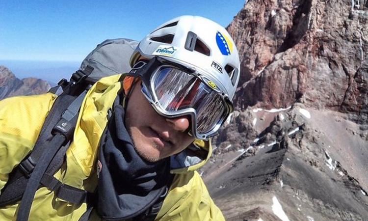 Zdravstveno stanje alpiniste stabilno