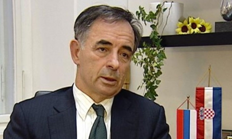 Pupovac: Srbi u Hrvatskoj između "čekića i nakovnja"