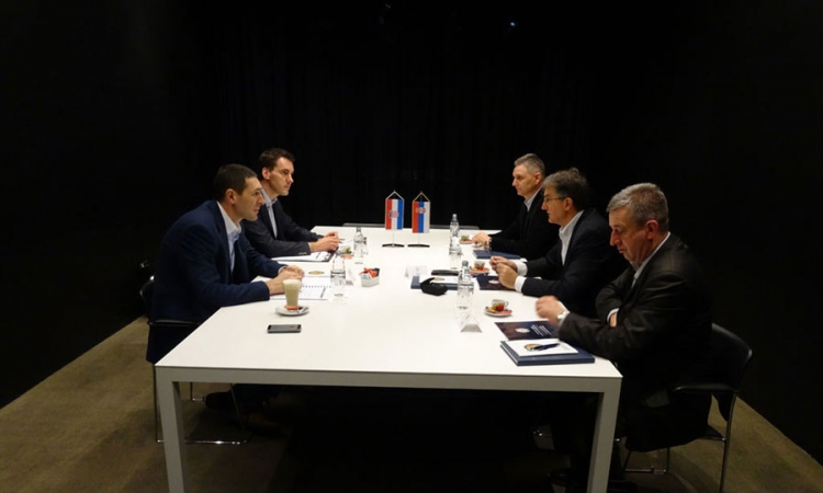 Srbija predaje dokumentaciju o nekretninama JNA