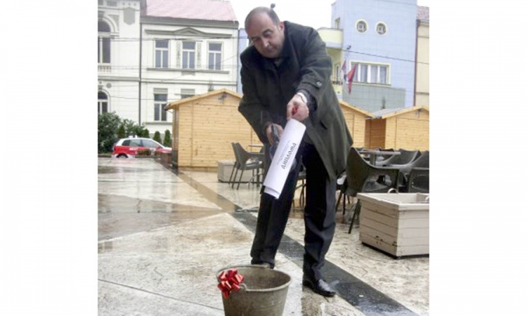 Spalio diplomu u centru Kruševca