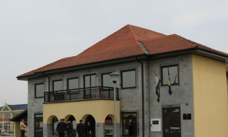 U Posavskom kantonu zabranjeno korišćenje službenih vozila u privatne svrhe