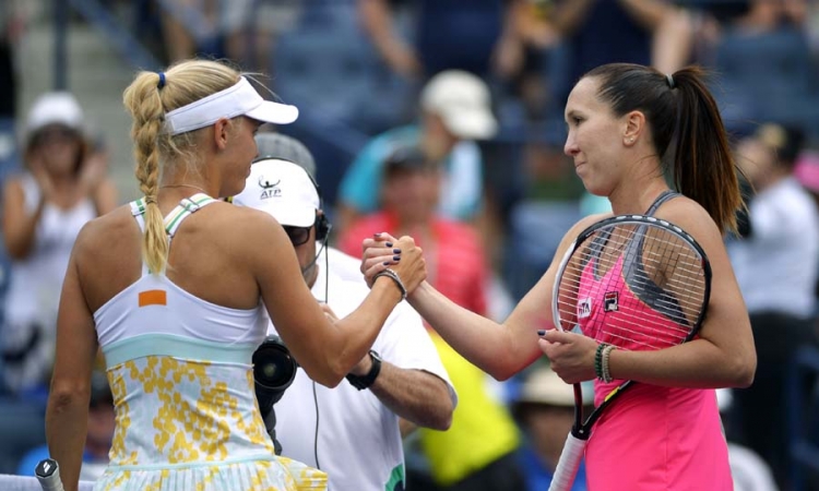 Jelena Janković zbrisala s terena Karolinu Voznjacki