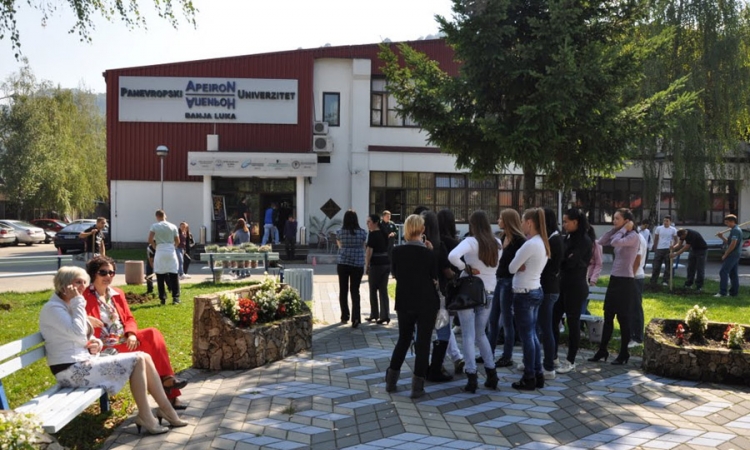 Lažna dojava o bombi na univerzitetu "Apeiron"