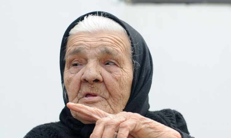 Trivuna Pilipović hekla bez naočara u 103. godini