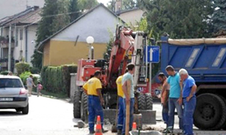 Obustava saobraćaja u Ulici Nenada Kostića