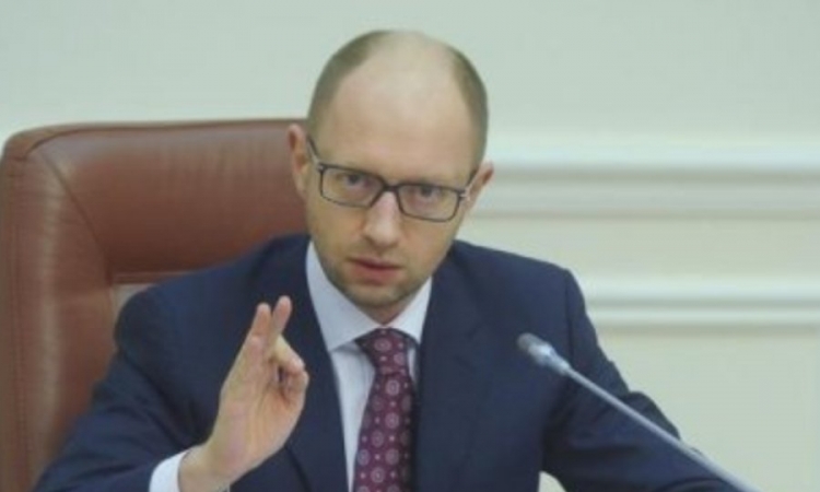 Jacenjuk: Vojska će odgovoriti na pokušaj pripajanja istoka