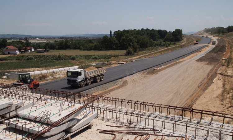 Povrijeđen radnik prilikom izgradnje autoputa Doboj-Prnjavor