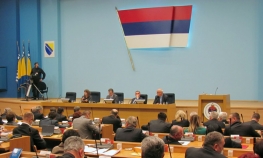 Razmotreni prijedlozi zakona o platama