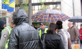 Nezaposleni protestvuju ispred Parlamenta Federacije BiH
